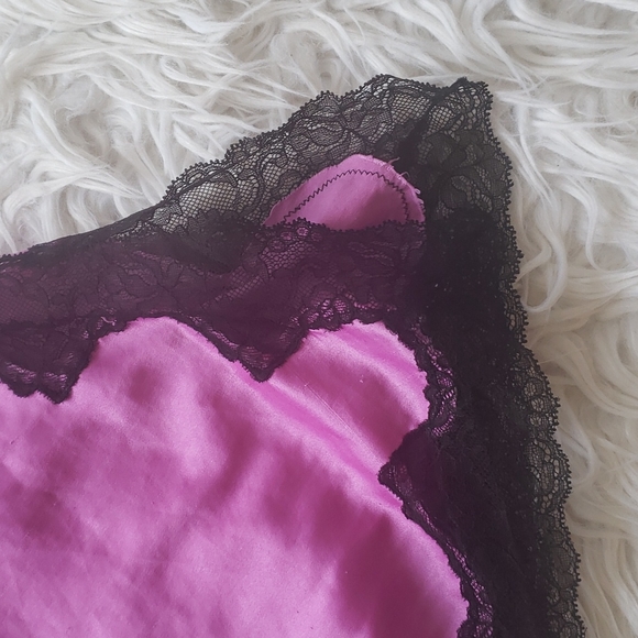 Victoria's Secret satin & lace slip - Picture 3 of 7
